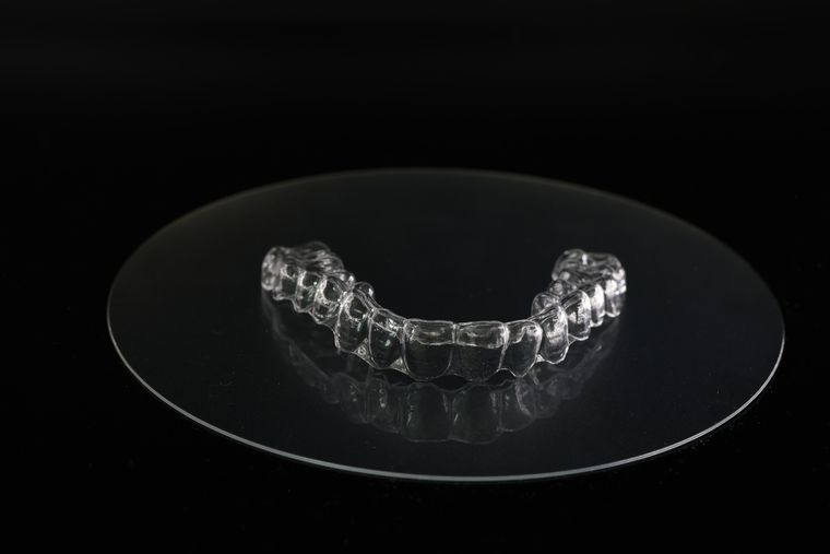 Finished clear retainer